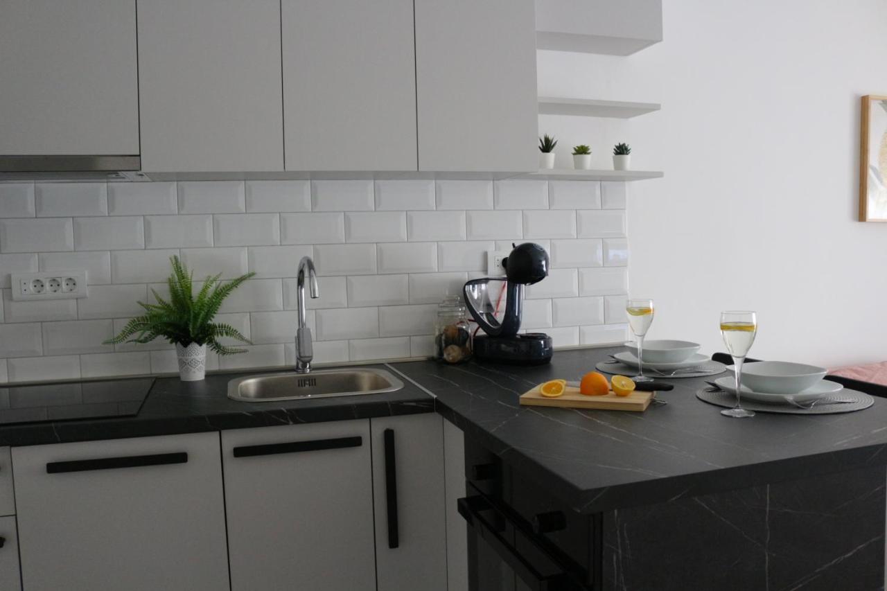 Luca, Digital Nomad Getaway Studio Apartment Zagreb Eksteriør billede