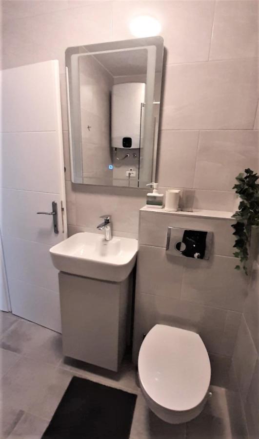 Luca, Digital Nomad Getaway Studio Apartment Zagreb Eksteriør billede