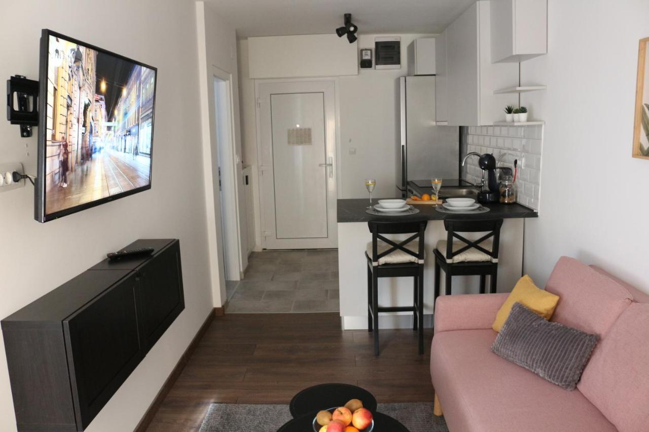 Luca, Digital Nomad Getaway Studio Apartment Zagreb Eksteriør billede