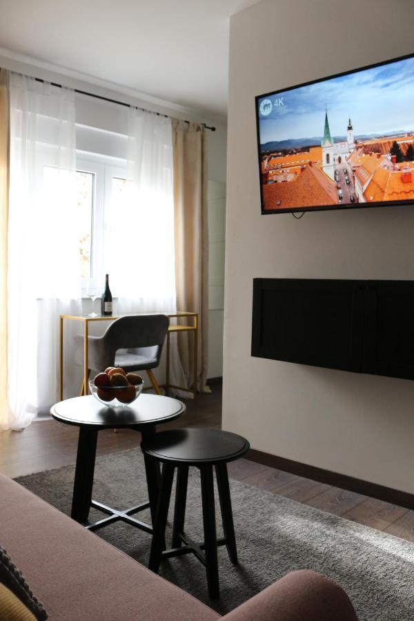 Luca, Digital Nomad Getaway Studio Apartment Zagreb Eksteriør billede